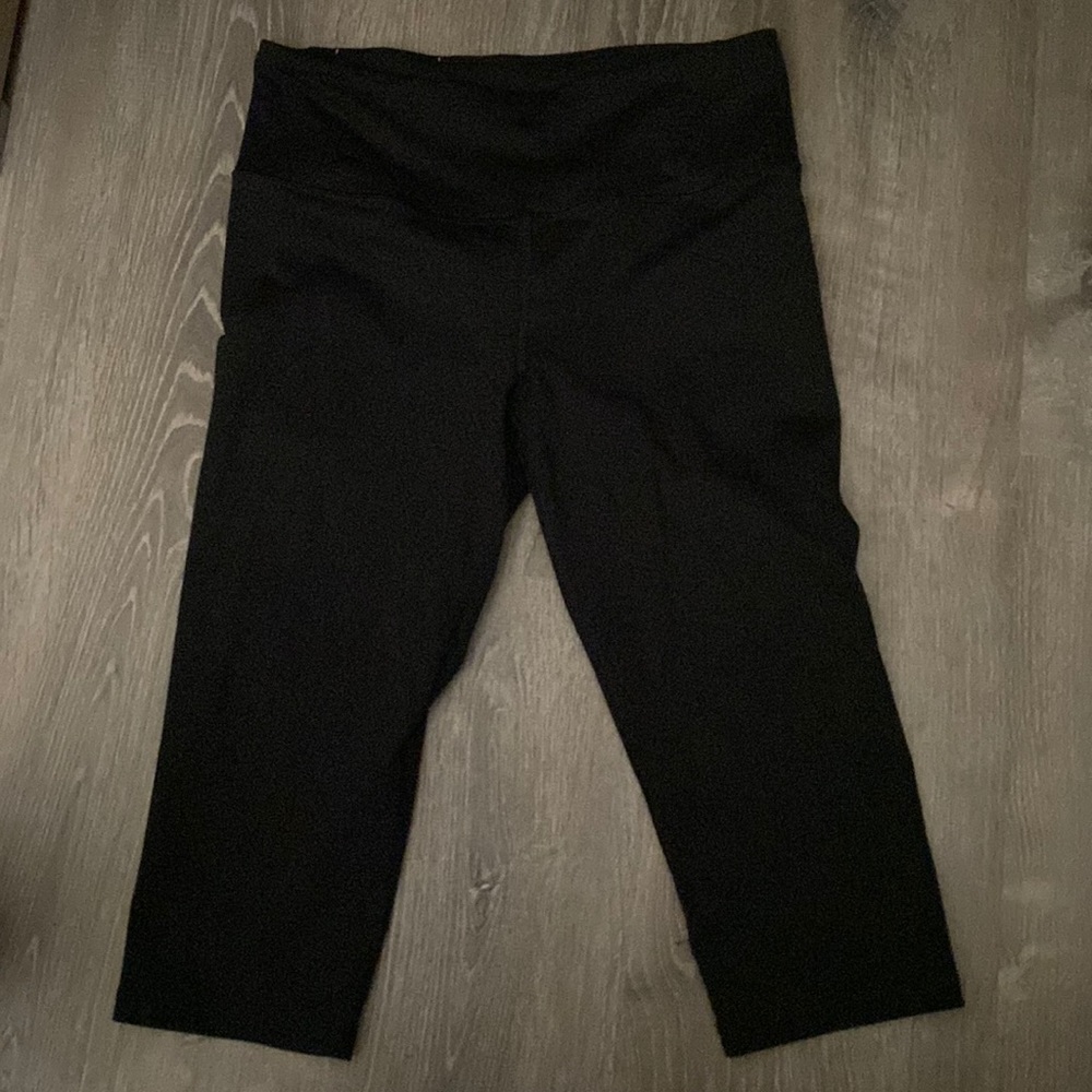 M Victoria’s Secret workout Capri black